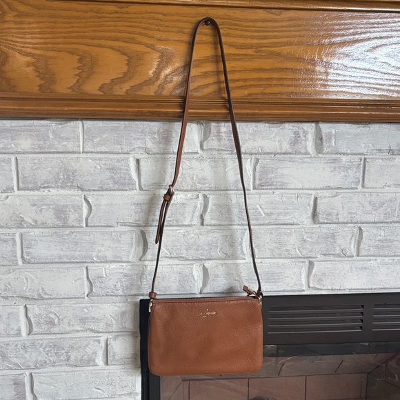 kate spade Handbags - Kate Spade Tan Leather Crossbody Bag